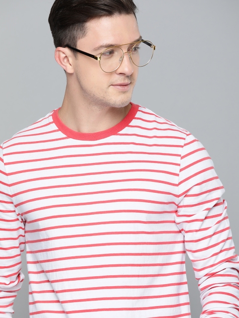 

Mast & Harbour Men Pink Striped Round Neck T-shirt