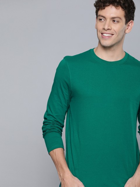 

Mast & Harbour Men Green Solid Round Neck T-shirt