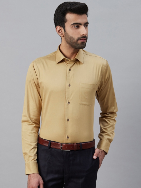 

Blackberrys Men Beige Slim Fit Solid Smart Casual Shirt