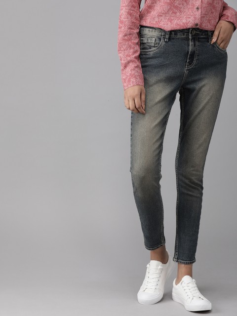 

Roadster Women Blue Skinny Fit Mid-Rise Clean Look Stretchable Cropped Jeans