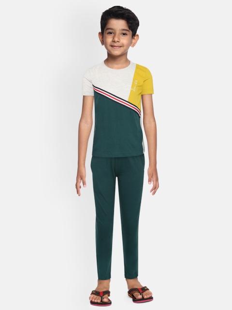 

Sweet Dreams Boys Grey Melange & Green Colourblocked Night suit