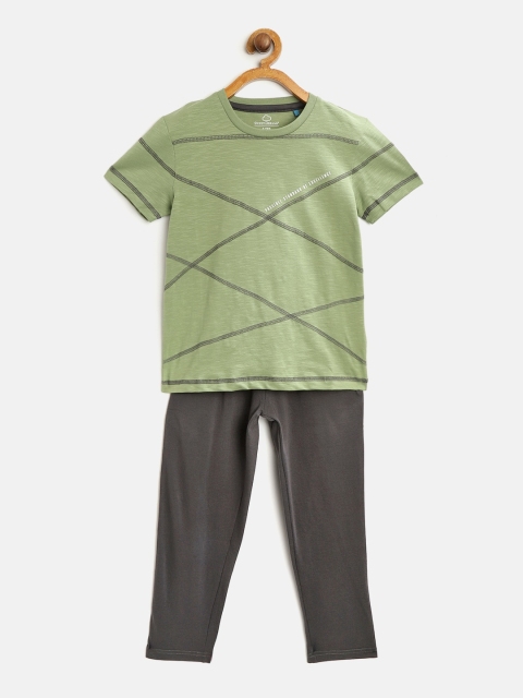 

Sweet Dreams Boys Green & Charcoal Grey Solid Night suit