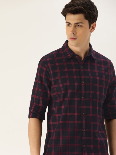 

SINGLE Men Navy Blue & Red Slim Fit Checked Casual Shirt