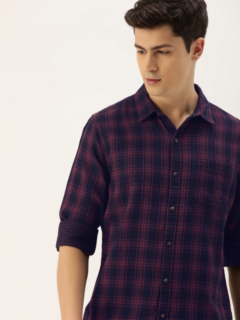 

SINGLE Men Navy Blue & Red Slim Fit Checked Casual Shirt