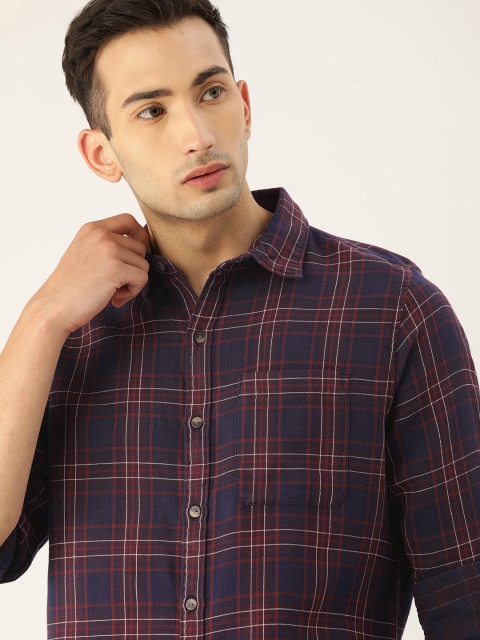

SINGLE Men Navy Blue & Red Slim Fit Checked Casual Shirt
