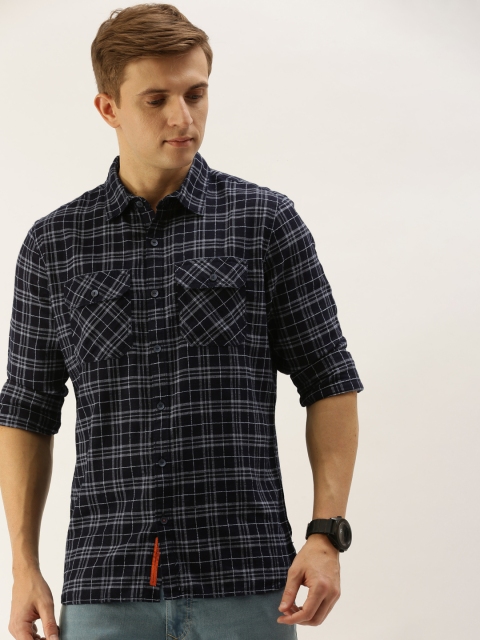 

SINGLE Men Navy Blue & White Slim Fit Checked Casual Shirt