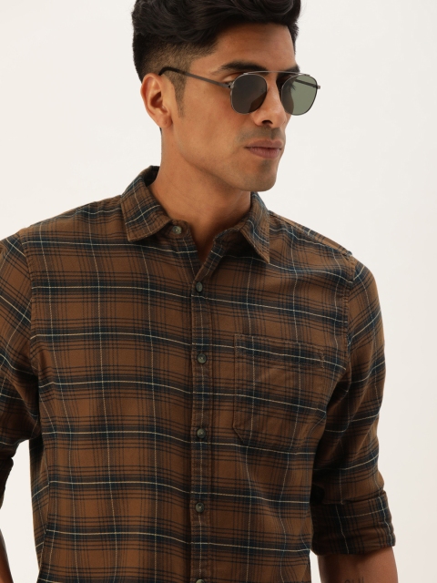 

SINGLE Men Brown & Navy Blue Slim Fit Checked Casual Shirt