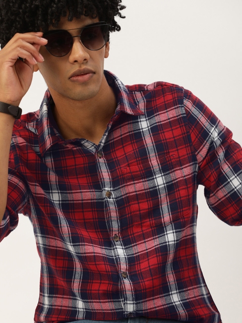 

SINGLE Men Red & Navy Blue Slim Fit Checked Casual Shirt