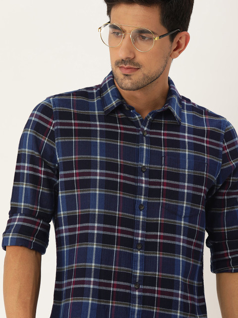 

SINGLE Men Navy Blue & Red Slim Fit Checked Casual Shirt