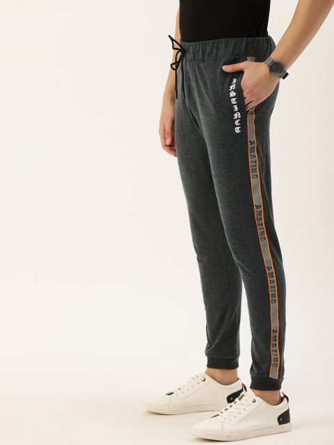 

SINGLE Men Grey Slim Fit Solid Joggers with Side Stripe