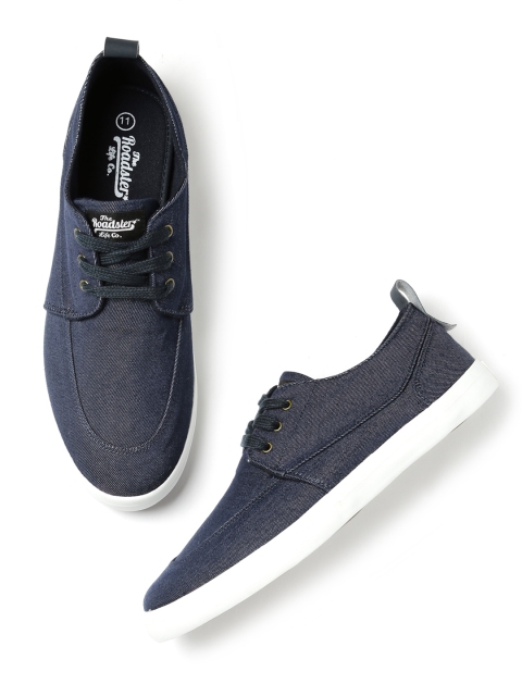 

Roadster Men Navy Sneakers, Navy blue