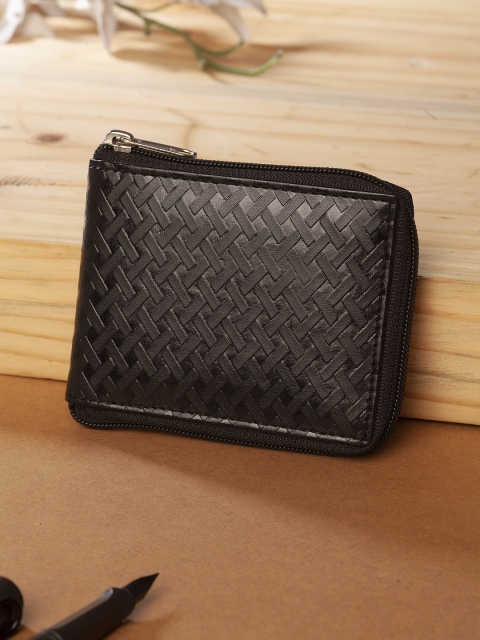 

HIGHLANDER Men Black Textured Zip Around Wallet