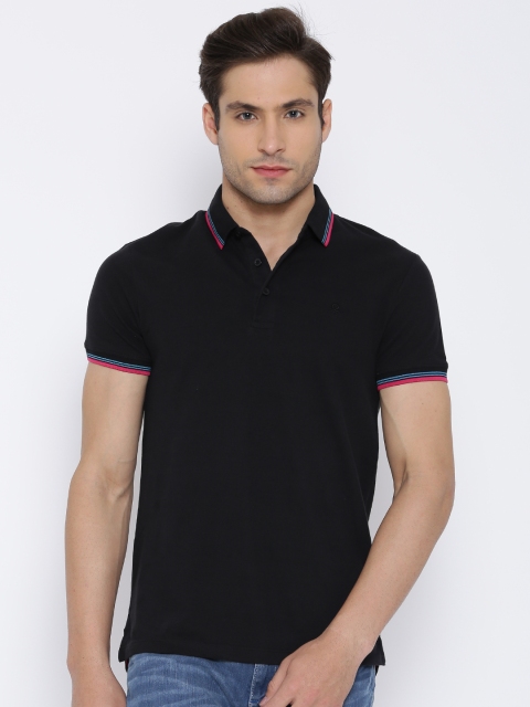 

United Colors of Benetton Men Black Polo T-shirt