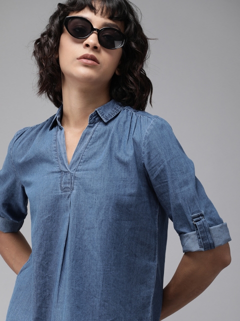 

Roadster Women Blue Faded Denim Top