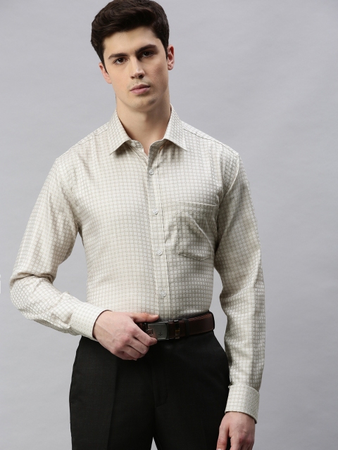 

Park Avenue Men Off-White & Black Regular Fit Checked Formal Shirt