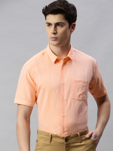 

Park Avenue Men Peach-Coloured Slim Fit Solid Smart Casual Linen Shirt
