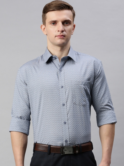 

Park Avenue Men Green Regular Fit Solid Formal Shirt