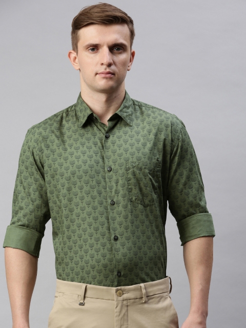 

Park Avenue Men Green Slim Fit Floral Printed Smart Casual Shirt