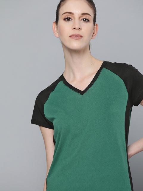 

HRX by Hrithik Roshan Women Green Solid V-Neck T-shirt