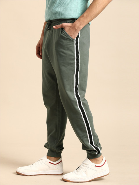

ether Men Grey Solid Regular Fit Joggers With Side Stripes