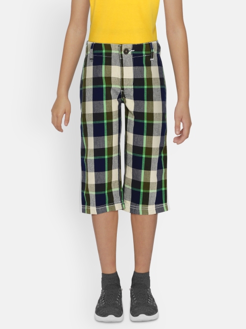 

UNDER FOURTEEN ONLY Boys Olive Green & Navy Blue Checked Regular Fit Three-Fourth Shorts