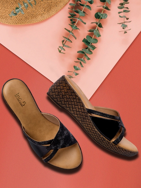 

Inc 5 Women Black Woven Design Sandals