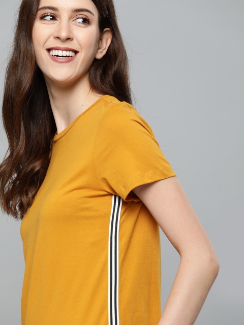 

Mast & Harbour Women Mustard Yellow Solid Round Neck T-shirt