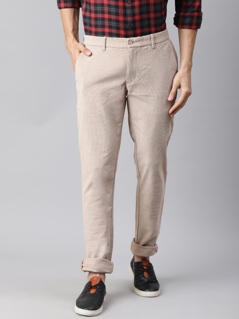 

Blackberrys Men Beige B-91 Skinny Fit Chevron Patterned Corduroy Trousers
