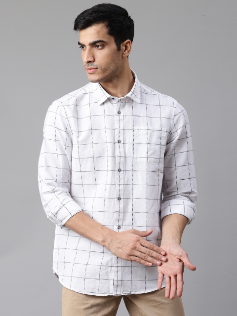 

Blackberrys Men White & Navy Blue Slim Fit Checked Casual Shirt