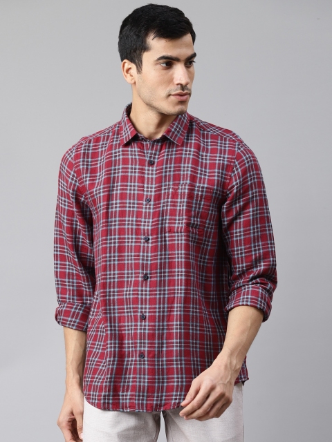 

Blackberrys Men Maroon & Blue Slim Fit Checked Casual Shirt