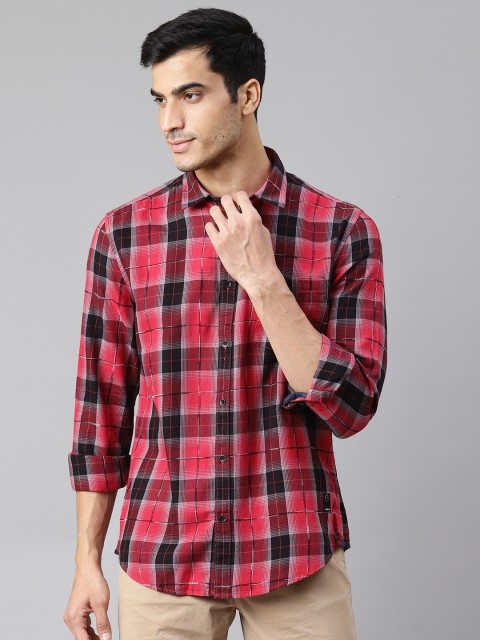 

Blackberrys Men Coral Red & Black Slim Fit Checked Casual Shirt