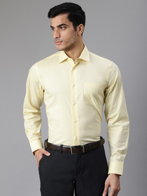 

Blackberrys Men Yellow Slim Fit Knitted Solid Formal Shirt