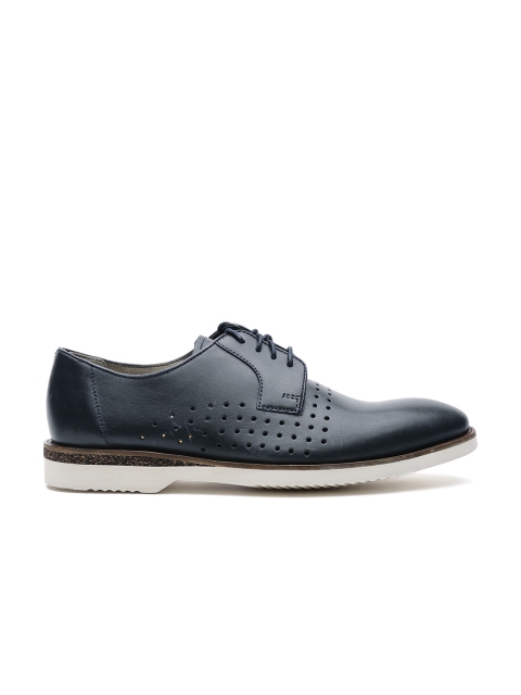 

Clarks Men Navy Cut-Out Leather Casual Shoes, Navy blue