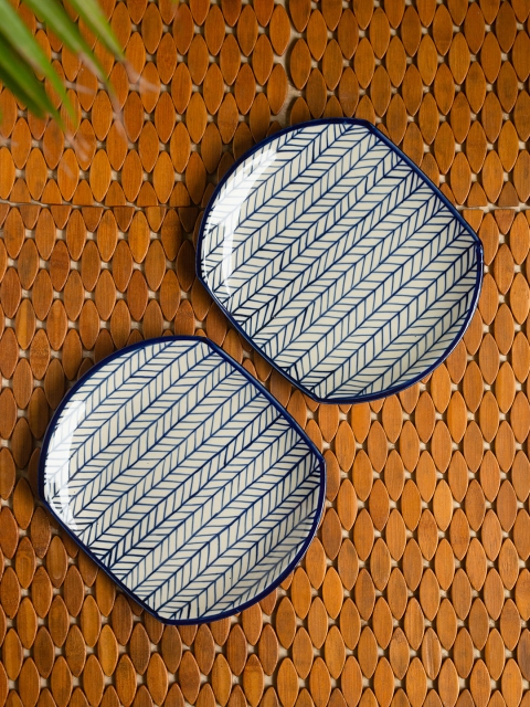 

ExclusiveLane Blue & White Set of 2 Hand-painted Ceramic Dinner Plates
