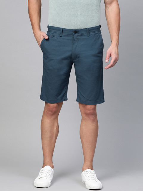 

Indian Terrain Men Navy Blue Self Checked Slim Fit Regular Shorts