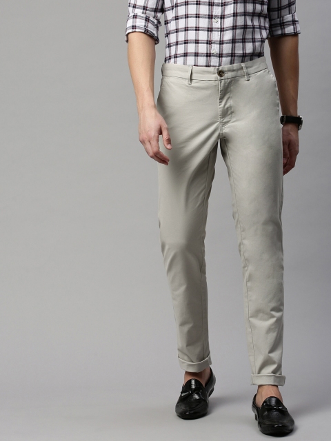 

Indian Terrain Men Grey Slim Fit Solid Chinos