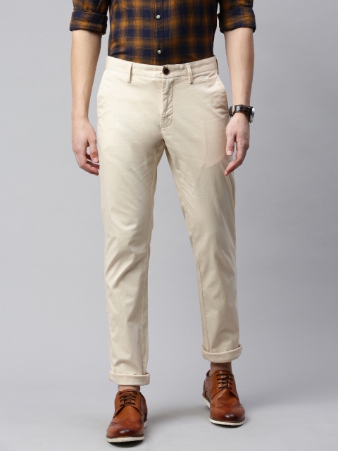

Indian Terrain Men Beige Slim Fit Solid Regular Trousers