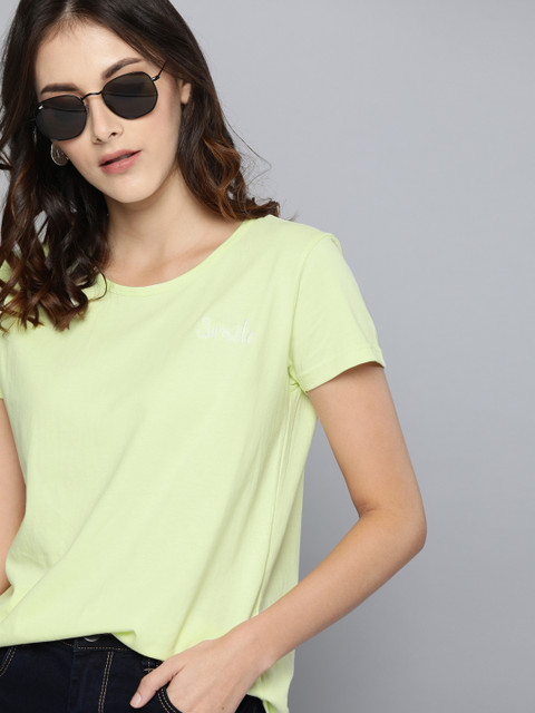 

HERE&NOW Women Green Solid Round Neck T-shirt