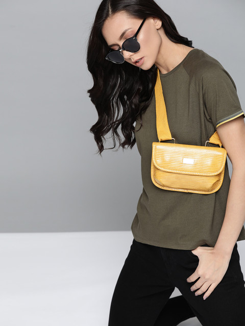 

Harvard Women Olive Green Solid Round Neck T-shirt