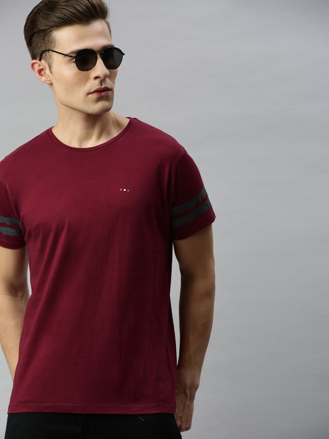 

Harvard Men Maroon Solid Round Neck T-shirt