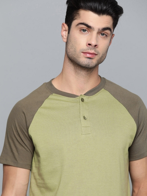 

Harvard Men Green Solid Henley Neck T-shirt