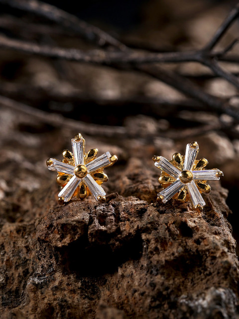 

LAIDA Gold-Toned & Silver-Toned American Diamond Studded Handcrafted Star Shaped Studs