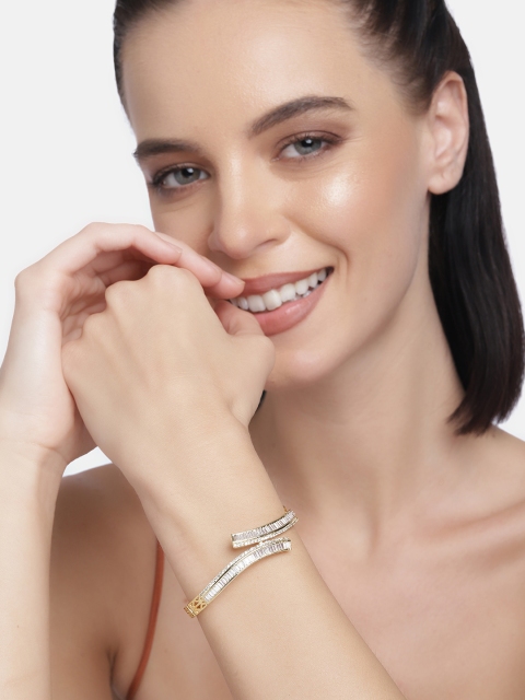 

LAIDA Gold-Toned Gold-Plated American Diamond Studded Handcrafted Bracelet