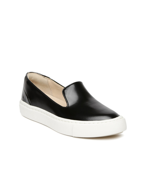 

Clarks Women Black Coll Island Leather Casual Shoes