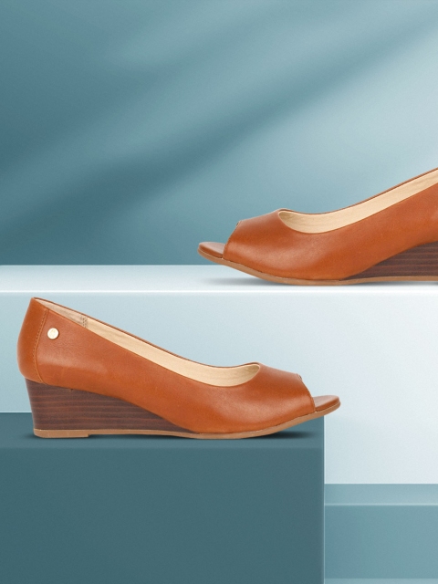 

Hush Puppies Women Brown Solid Peep Toes