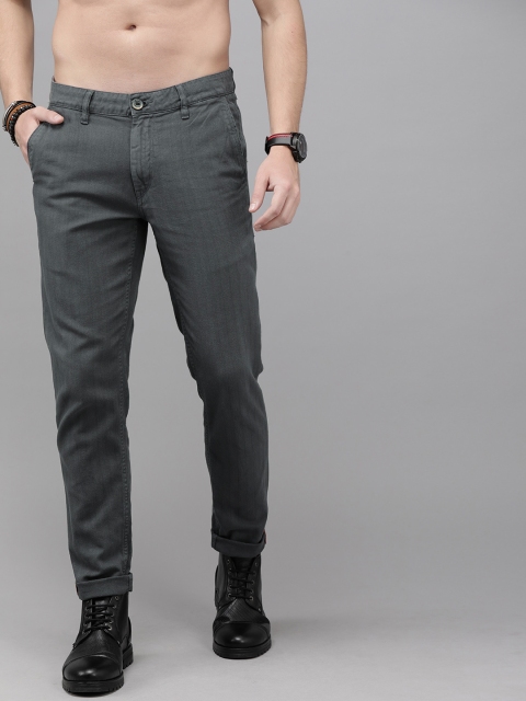 

Roadster Men Grey Slim Fit Self Design Chinos