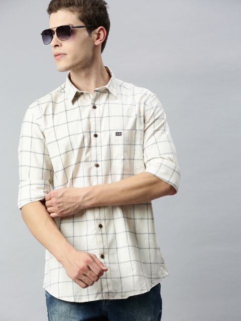 

Arrow Sport Men Beige Slim Fit Checked Casual Shirt