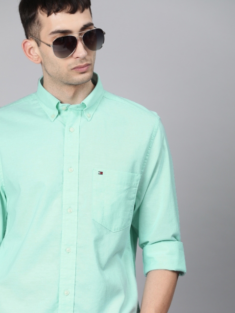 

Tommy Hilfiger Men Mint Green Regular Fit Solid Casual Shirt