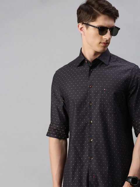 

Tommy Hilfiger Men Black & Orange Regular Fit Self Design Casual Shirt