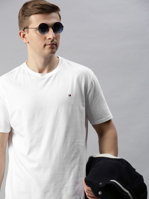 

Tommy Hilfiger Men White Solid Round Neck T-shirt